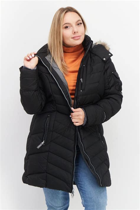 long sleeve quilted puffer jacket.